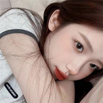 过气明星离婚传闻疯传，服务器被挤瘫痪，连续多日引热议